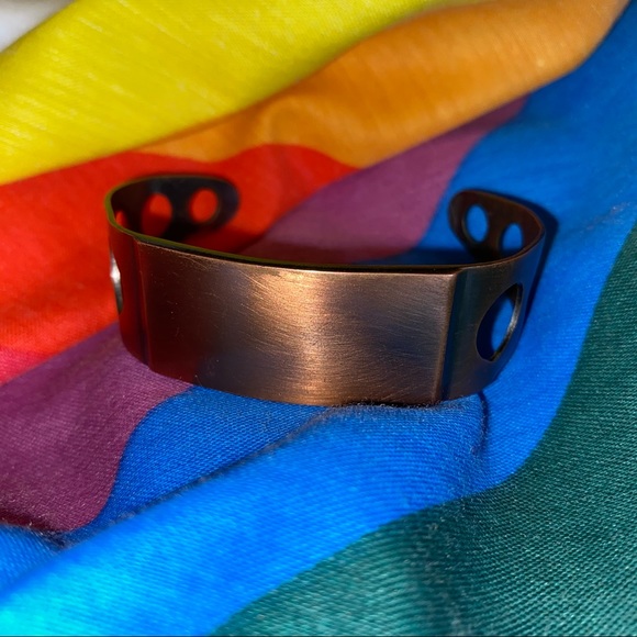 Vintage Copper Cuff - Picture 4 of 10
